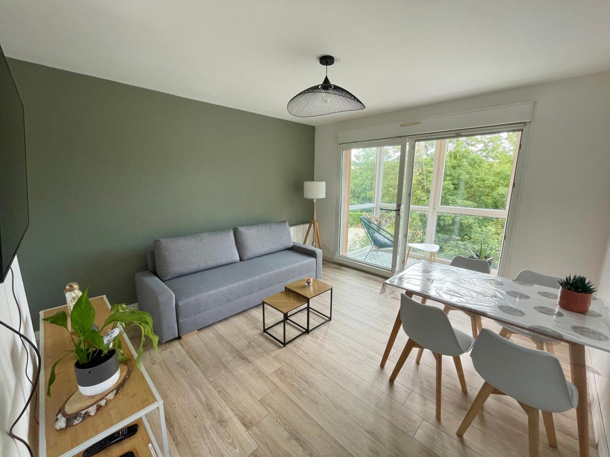 Appartement Avec Loggia Et Parking Prive Лувье Экстерьер фото